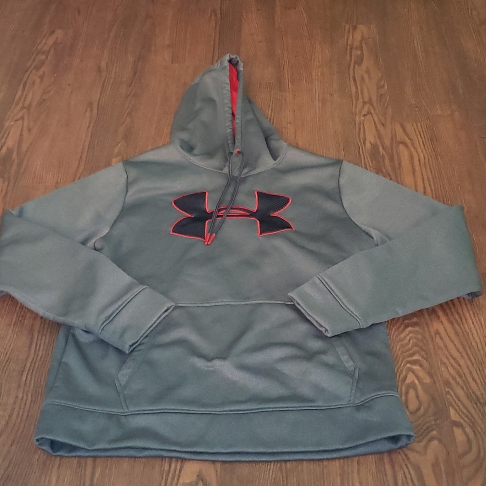 Under armour hoodie medium